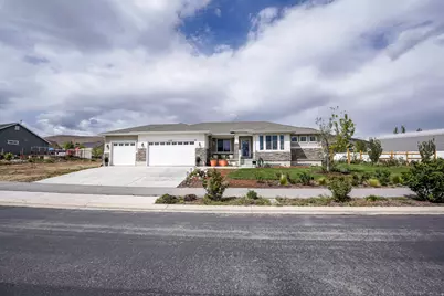 2315 E Dugway Dr, Eagle Mountain, UT 84005 - Photo 5