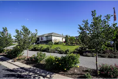 2315 E Dugway Dr, Eagle Mountain, UT 84005 - Photo 9