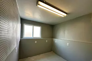 2562 N 1150 W, Layton, UT 84041 - Photo 21