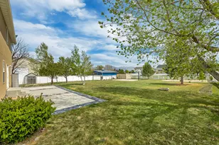 6137 W Triple Crown Ln S, Herriman, UT 84096 - Photo 3