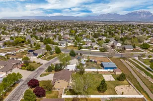 6137 W Triple Crown Ln S, Herriman, UT 84096 - Photo 35