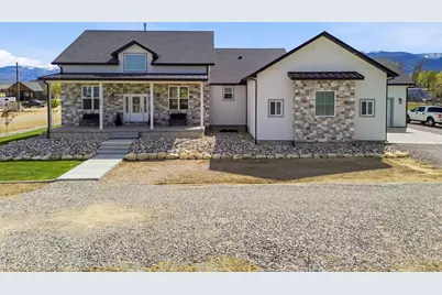 886 N 300 E, Spring City, UT 84662 - Photo 1