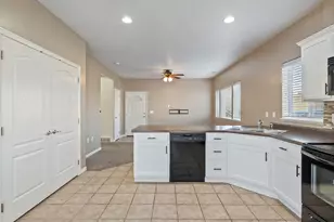 114 E Bella Monte Dr S, Draper, UT 84020 - Photo 3