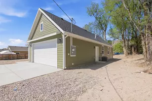 55 N 200 W, Elsinore, UT 84724 - Photo 3