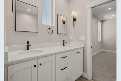 55 N 200 W, Elsinore, UT 84724 - Photo 29