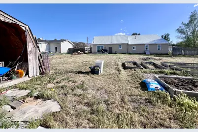 260 W 400 N, Fillmore, UT 84631 - Photo 33