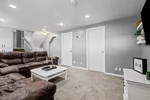 3846 W Meadow Gate Dr, West Valley, UT 84120 - Photo 19