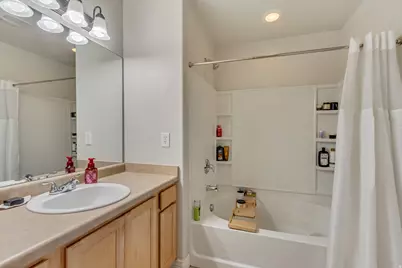 10646 S Cave Run Ln, South Jordan, UT 84009 - Photo 17