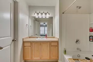 10646 S Cave Run Ln, South Jordan, UT 84009 - Photo 17