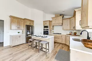 912 Shilow Rd, Erda, UT 84074 - Photo 9