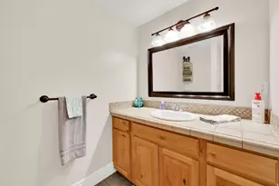 1506 S Lakeview Dr, Bountiful, UT 84010 - Photo 29