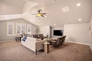 208 E Parkway Cir N, North Salt Lake, UT 84054 - Photo 33