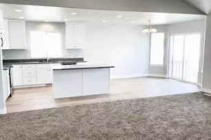 796 W Cherry Orchard Ln, Grantsville, UT 84029 - Photo 15