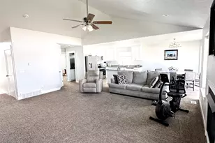 796 W Cherry Orchard Ln, Grantsville, UT 84029 - Photo 35