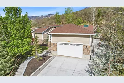 10873 S Lostwood Dr, Sandy, UT 84092 - Photo 57