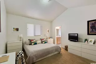 2037 E Brookings Dr, Draper (UT Cnty), UT 84020 - Photo 3