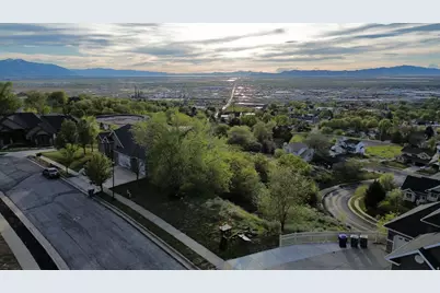 601 Oakview Ct, North Salt Lake, UT 84054 - Photo 9