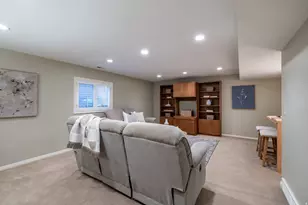 2390 E Bernadine Dr, Salt Lake City, UT 84109 - Photo 37