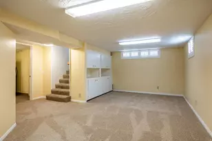 2390 E Bernadine Dr, Salt Lake City, UT 84109 - Photo 39