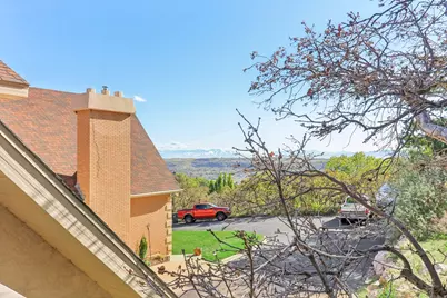 2686 E Bonneville Terrace Dr, Ogden, UT 84403 - Photo 39