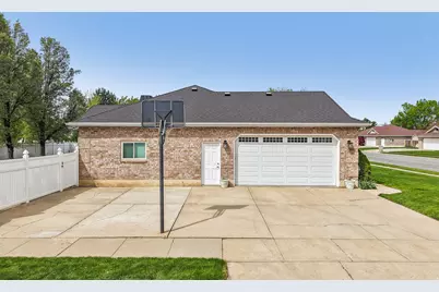 2764 E 25 S, Layton, UT 84040 - Photo 51
