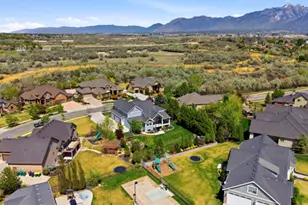 1229 W Peacock Midge Dr S, Bluffdale, UT 84065 - Photo 67
