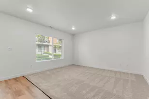 527 W 620 N, Centerville, UT 84014 - Photo 7