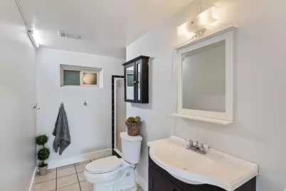 834 N 750 E, Bountiful, UT 84010 - Photo 15