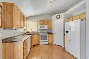 5464 W Mayflower St S, West Jordan, UT 84081 - Photo 9