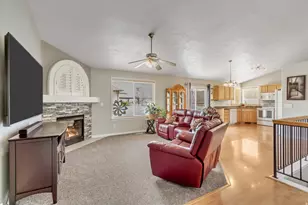 5464 W Mayflower St S, West Jordan, UT 84081 - Photo 5