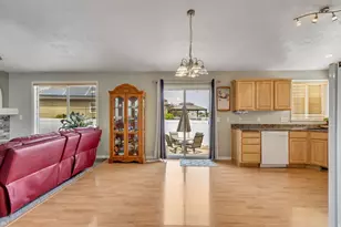 5464 W Mayflower St S, West Jordan, UT 84081 - Photo 7