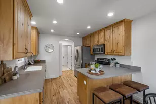 6667 W 10380 N, Highland, UT 84003 - Photo 9