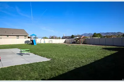 735 S Hillcrest Loop, Malad City, ID 83252 - Photo 9