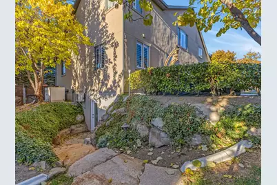 1074 E Black Forest Dr S, Sandy, UT 84094 - Photo 45