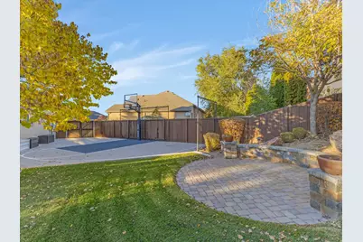 1074 E Black Forest Dr S, Sandy, UT 84094 - Photo 43