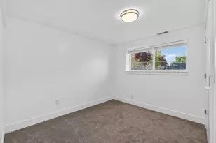 627 E Hilo St, Sandy, UT 84070 - Photo 9