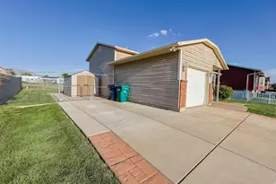 5896 S 3950 W, Roy, UT 84067 - Photo 23