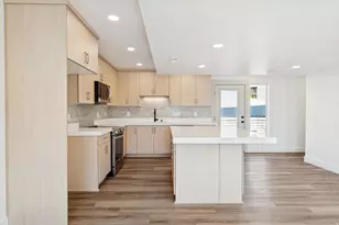 252 N Main St, Bountiful, UT 84010 - Photo 7