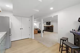 2508 E Robidoux Rd S, Sandy, UT 84093 - Photo 33