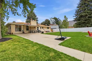 2508 E Robidoux Rd S, Sandy, UT 84093 - Photo 9