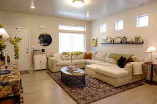 97 E Fairmont Pl, Saratoga Springs, UT 84045 - Photo 5