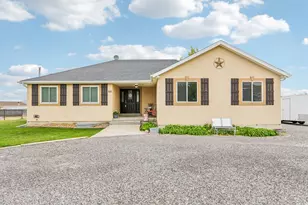 2464 E Autumn Dr, Eagle Mountain, UT 84005 - Photo 1
