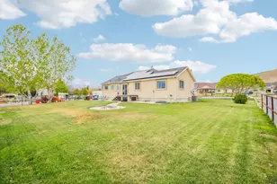 2464 E Autumn Dr, Eagle Mountain, UT 84005 - Photo 45