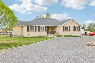 2464 E Autumn Dr, Eagle Mountain, UT 84005 - Photo 43