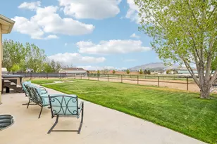 2464 E Autumn Dr, Eagle Mountain, UT 84005 - Photo 37