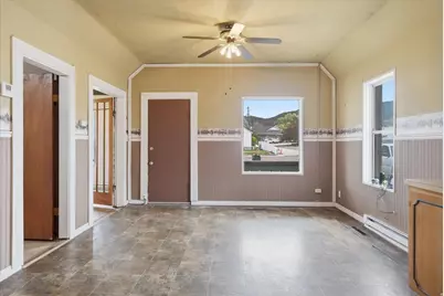 137 Bannock St, Malad City, ID 83252 - Photo 3