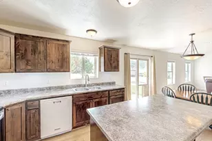 29 W Magellan Ln, Elk Ridge, UT 84651 - Photo 3