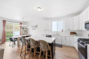 7118 W Owens View Way, West Jordan, UT 84081 - Photo 11