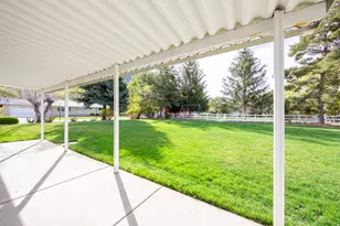 1020 E Oak Hill Dr, Alpine, UT 84004 - Photo 9