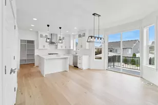146 E Baltic Rush Ave S, Saratoga Springs, UT 84045 - Photo 7